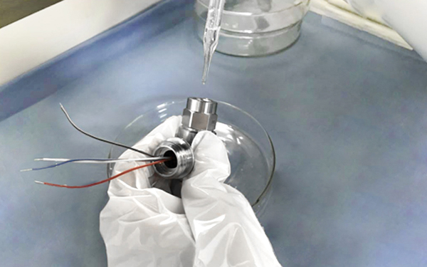  氧氣測(cè)量壓力傳感器、氧氣專用壓力傳感器、 壓力傳感器忠氧氣級(jí)清洗工藝